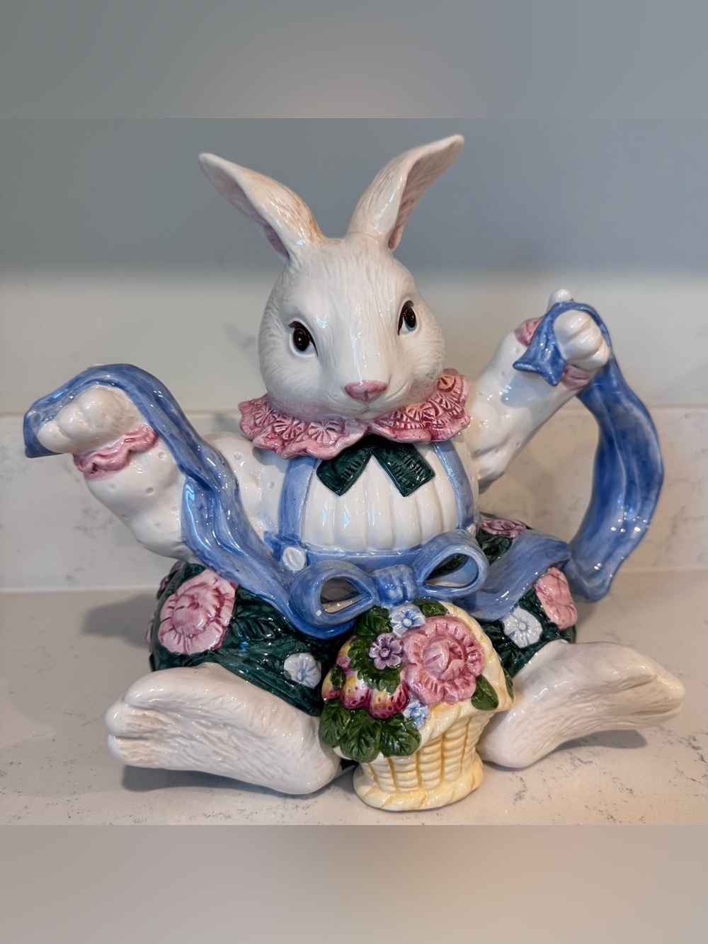 1991 Fitz & Floyd Bloomers Collection Bunny Teapot with lid, Excellent Condition